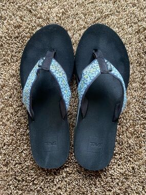 Teva Mush Flip Flops Women’s Size 8 Blue Pattern Comfort Thong Sandals
